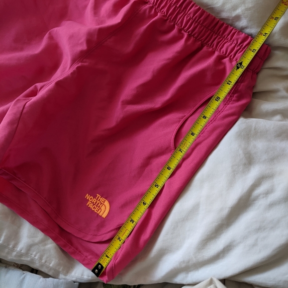 ❣️SOLD❣️ North Face Swim shorts - Picture 10 of 12